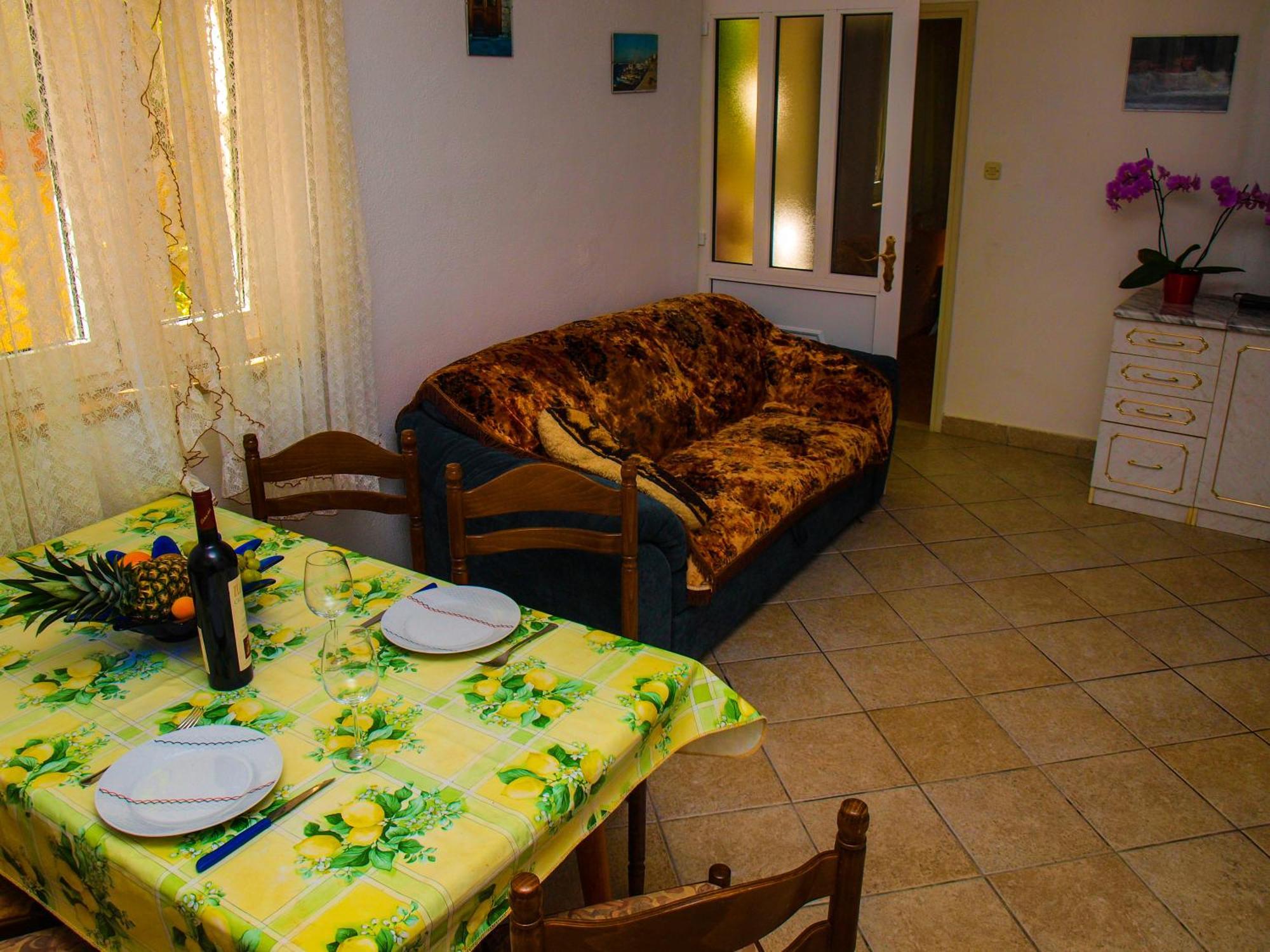 Apartments Jaksic Supetar Rum bild